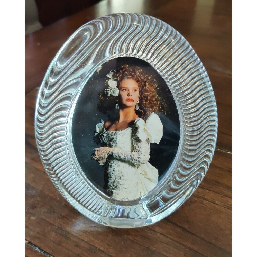 Mikasa Polished Portraits Oval Picture Frame- QQ100 Clear - 4.5" x 3"